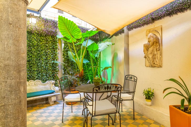 A relaxation corner in the Winter Garden